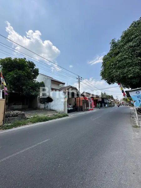 image TURUN HARGA!!! JUAL CEPAT! TANAH BONUS RUMAH TUA DI JALAN UTAMA GAWOK MAYANG SUKOHARJO (2)