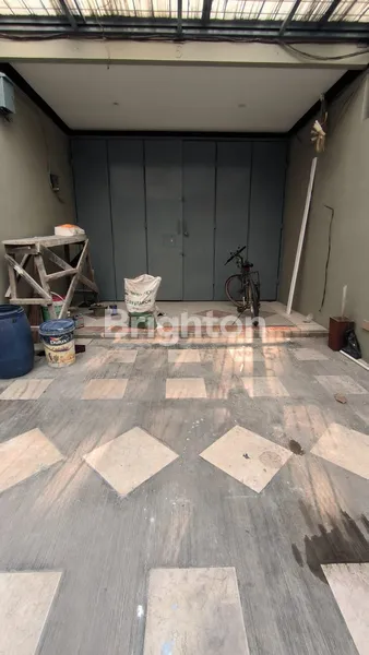 image RUKO 4 LANTAI RAPI STRATEGIS DI PETOJO CIDENG TIMUR JAKARTA PUSAT SIAP PAKAI (8)