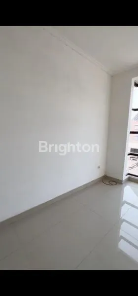 image DISEWA CEPAT RUMAH DI GREEN LAKE (4)