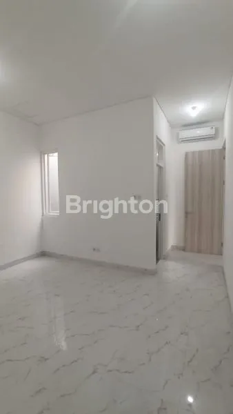 image RUMAH BARU MINIMALIS PONDOK TJANDRA 2 LANTAI ROW JALAN LUAS (2)