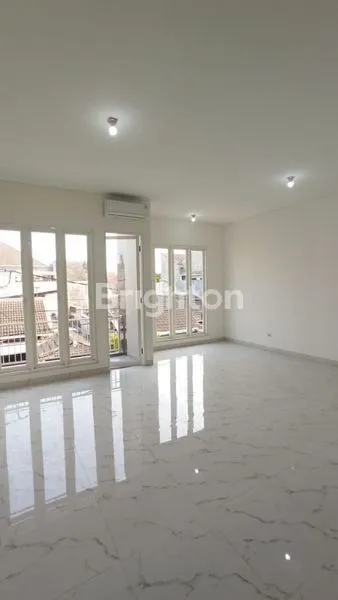 image RUMAH BARU MINIMALIS PONDOK TJANDRA 2 LANTAI ROW JALAN LUAS (6)