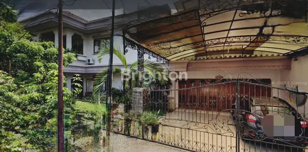 image RUMAH BAGUS DAN MEWAH DI SEKTOR 9 BINTARO. ADA KOLAM RENANG. (6)