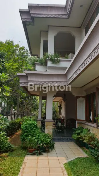 image RUMAH BAGUS DAN MEWAH DI SEKTOR 9 BINTARO. ADA KOLAM RENANG. (1)