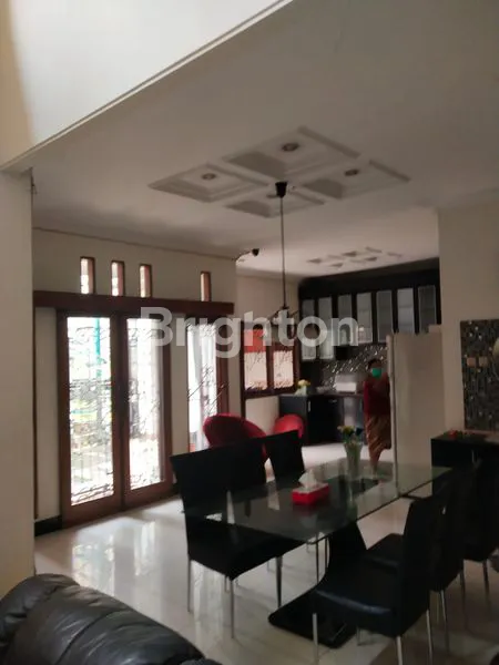 image RUMAH 2 LANTAI SIAP HUNI DI KAWASAN YANG TENANG & NYAMAN (7)
