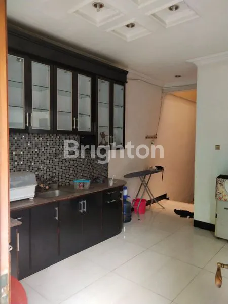 image RUMAH 2 LANTAI SIAP HUNI DI KAWASAN YANG TENANG & NYAMAN (2)