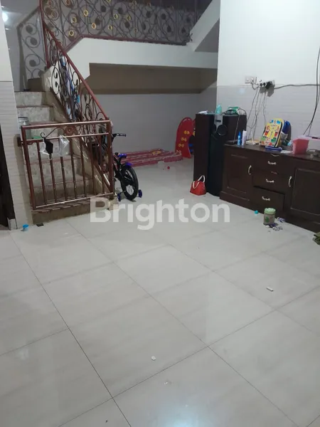 image RUMAH 2 LT LOKASI STRATEGIS DI MEDOKAN AYU UTARA SURABAYA  (4)