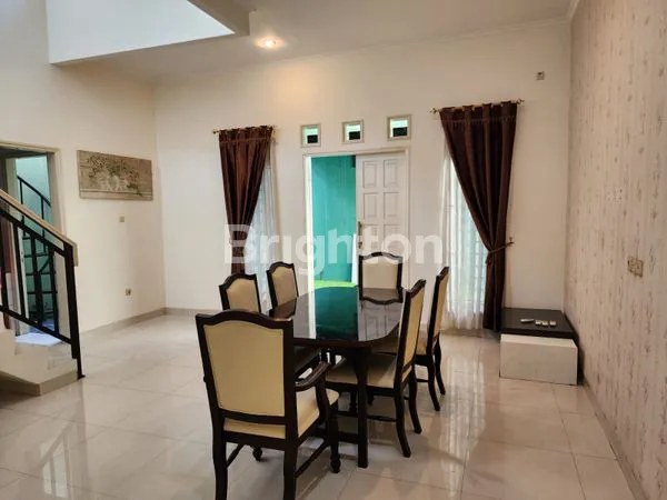 image RUMAH MEWAH 2 LANTAI DI KEMANG PRATAMA BEKASI SELATAN  (7)