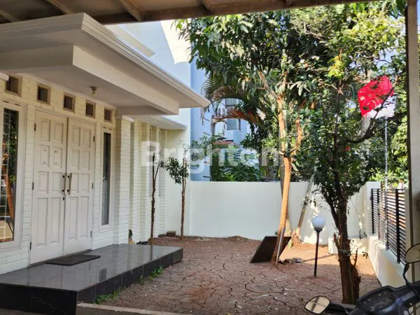 image RUMAH MEWAH 2 LANTAI DI KEMANG PRATAMA BEKASI SELATAN  (6)