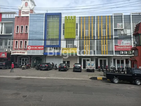 image RUKO 3 LANTAI RUKO CITY 9 KEBOMAS GRESIK (1)