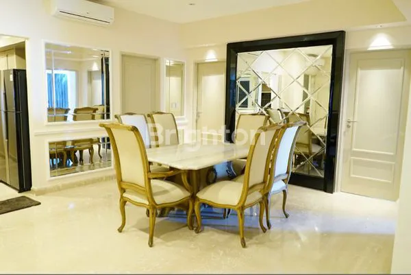 image APARTEMENT MEWAH 3 BR THE PEAK SURABAYA (1)