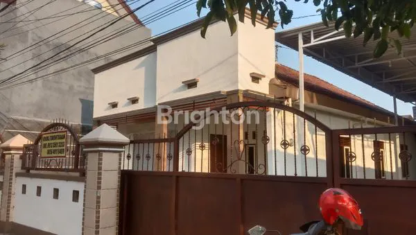 image RUMAH DI JALAN UTAMA  MANGUHARJO MADIUN SURABAYA (2)