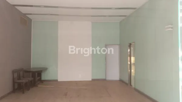 image RUMAH DI JALAN UTAMA  MANGUHARJO MADIUN SURABAYA (4)