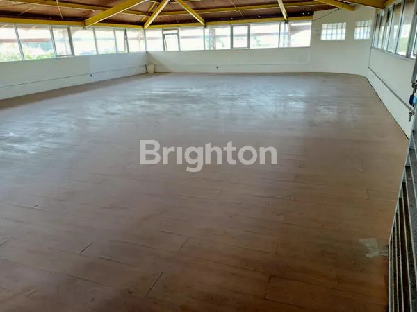 image DI YOGYA ADA RUMAH BESAR DUA LANTAI UNTUK TEMPAT USAHA (8)