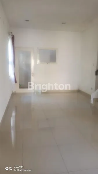 image RUMAH HOEK 2 LANTAI RESIDENCE ONE BSD TANGERANG (4)