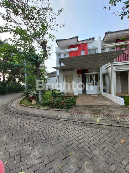 image RUMAH HOEK 2 LANTAI RESIDENCE ONE BSD TANGERANG (1)