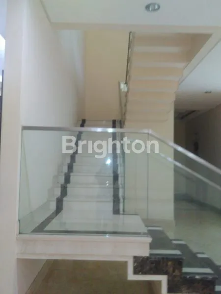 image RUMAH ELITE MEWAH 2 LANTAI, PONDOK INDAH JAKARTA SELATAN (5)