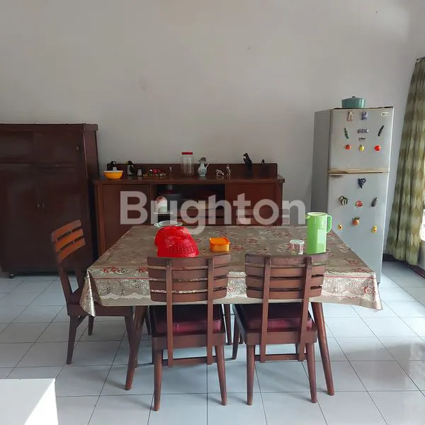 image RUMAH SANGAT STRATEGIS COCOK UNTUK BERBAGAI JENIS USAHA (5)