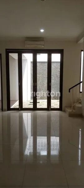 image RUMAH BINTARO (3)