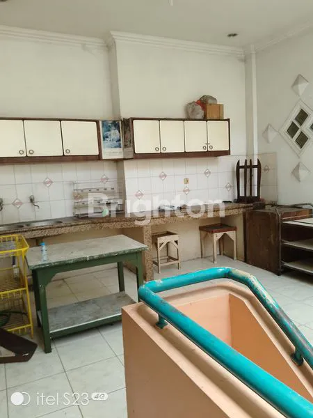 image GEDUNG SERBAGUNA + 2 RUMAH TINGGAL (4)