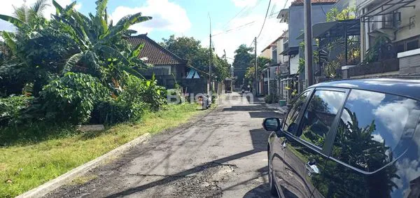 image RUMAH BESAR HARGA MIRING DI PEMOGAN (8)