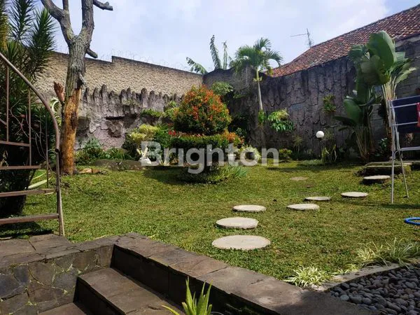 image RUMAH VILA TERAWAT DI KOLONEL MASTURI LEMBANG BANDUNG (6)