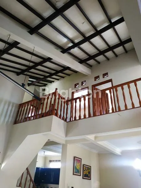 image RUMAH VILA TERAWAT DI KOLONEL MASTURI LEMBANG BANDUNG (5)