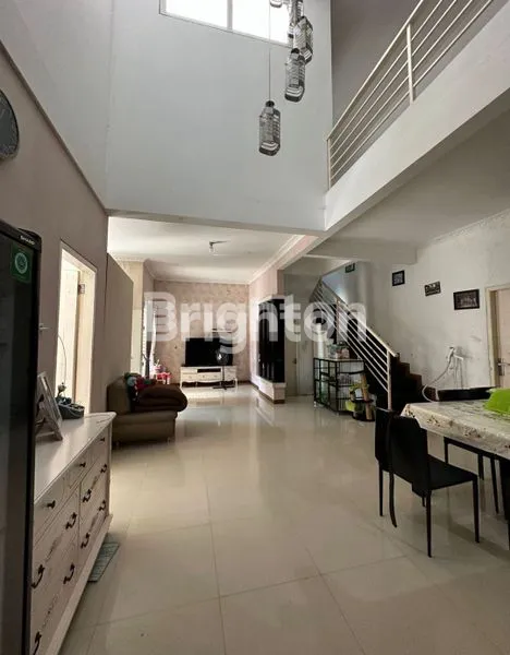 image RUMAH 2LANTAI TERAWAT (3)