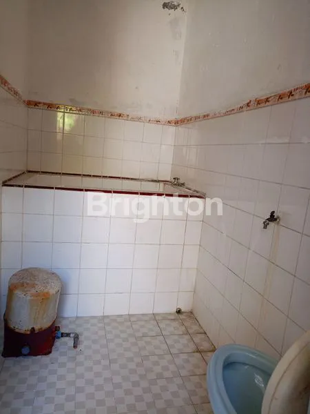 image RUMAH TIGA LANTAI SIAP HUNI UNTUK DI SEWAKAN (7)