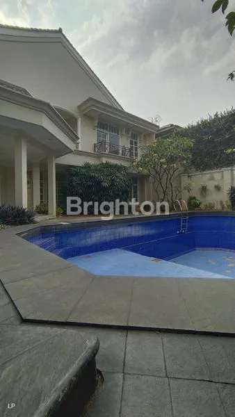 image RUMAH TINGKAT PONDOK INDAH JAKARTA SELATAN, CANTIK ADA KOLAM RENANGNYA (4)