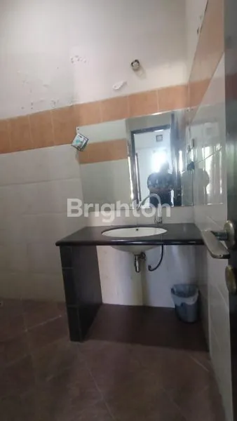 image RUMAH 1,5 LANTAI LT 165 M2 DI JL ARUMBA, TUNGGULWULUNG, KEC LOWOKWARU, KOTA MALANG (6)