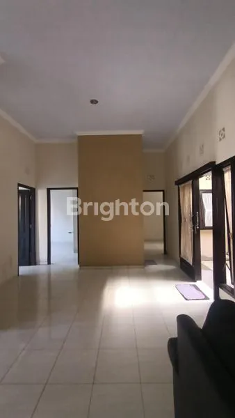 image RUMAH 1,5 LANTAI LT 165 M2 DI JL ARUMBA, TUNGGULWULUNG, KEC LOWOKWARU, KOTA MALANG (2)