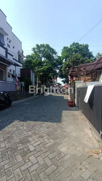 image RUMAH 1,5 LANTAI LT 165 M2 DI JL ARUMBA, TUNGGULWULUNG, KEC LOWOKWARU, KOTA MALANG (8)