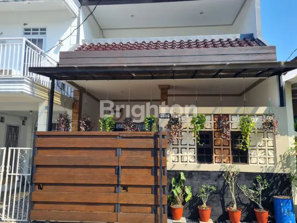 RUMAH ASRI DAN NYAMAN 2 LANTAI