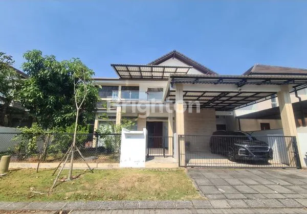 image RUMAH 2 LANTAI SURABAYA BARAT, PERUMAHAN ELITE DAN FAVORITE DEKAT PAKUWON MALL AREA SEKOLAH SUPERMAKET, LOKASI SANGAT STRATEGIS (1)