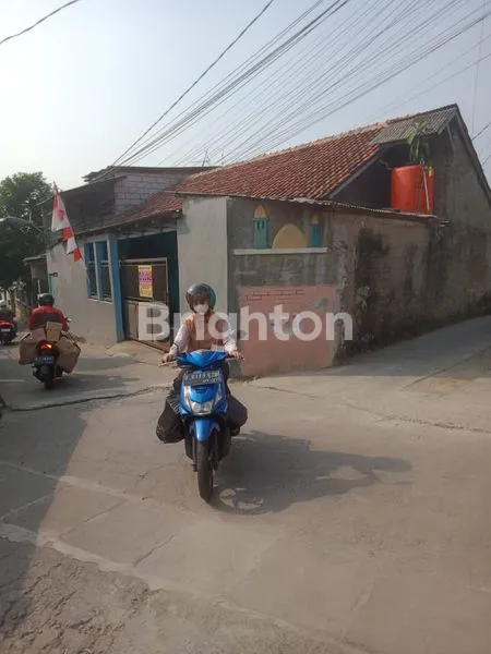 image RUMAH MURAH HOOK POJOK PERTIGAAN JALAN (1)