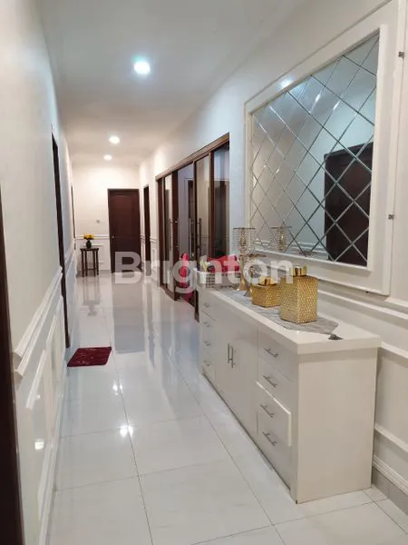 image RUMAH MEWAH DENGAN KOLAM RENANG PRIBADI BONUS FURNITURE DI MOJOLABAN SUKOHARJO (3)