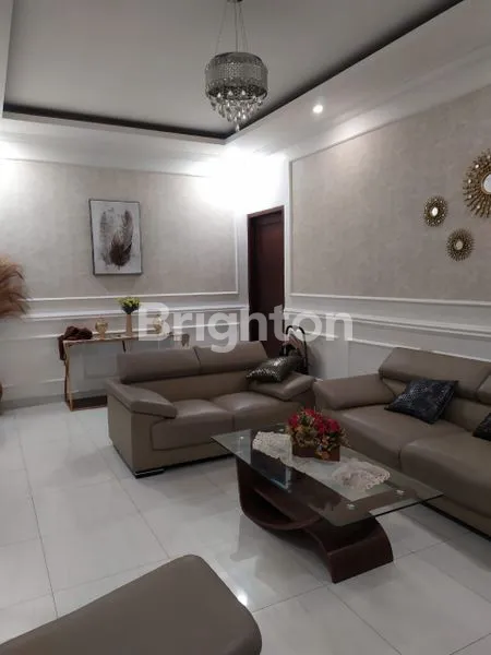 image RUMAH MEWAH DENGAN KOLAM RENANG PRIBADI BONUS FURNITURE DI MOJOLABAN SUKOHARJO (2)