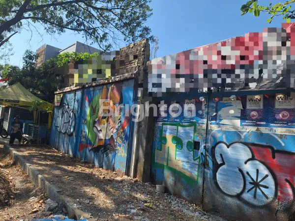 TANAH STRATEGIS TENGAH KOTA SOLO, DENGAN LEBAR DEPAN 20 METER. DEKAT STASIUN BALAPAN , SMA WARGA, DAN PASAR GEDE