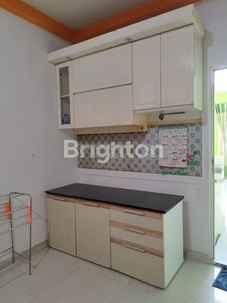 image RUMAH FULL FURNISH GREENLAND KOTA KEDIRI (8)