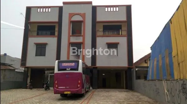 image RUKO STRATEGIS 3 LANTAI  (1)