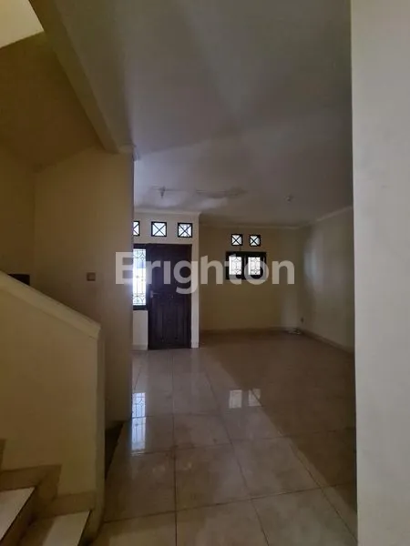 image RUMAH LT 200 DI CLUSTER ELIT TAMAN KENARI NUSANTARA CIBUBUR (4)