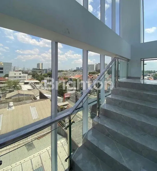 image OFFICE GEDUNG PERKANTORAN MEWAH BARU CAWANG DEWI SARTIKA (4)