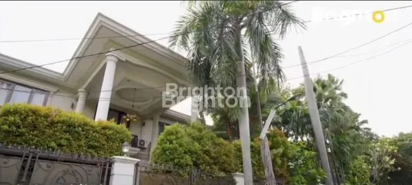 image RUMAH ASRI  DENGAN NOMOR CANTIK DAN STRATEGIS DI KAWASAN JAKARTA SELATAN (6)