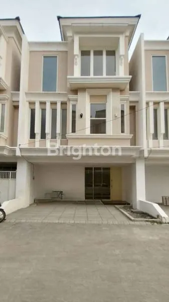 image RUMAH BARU DHARMAHUSADA INDAH DEKAT GALAXY MALL GM KERTAJAYA  MANYAR NSA UNAIR C PETRA (1)