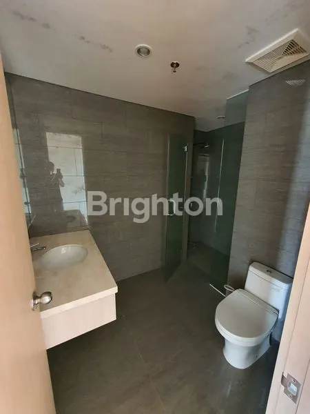 image APARTEMEN ONE EAST #25  (2)