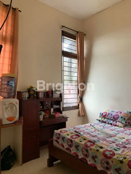 image RUMAH STRATEGIS  COCOK UNTUK TEMPAT USAHA DI DEPOK (5)