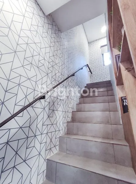 image RUMAH BARU 2 LT FULL FURNISH DI MYZA BSD TANGERANG (5)