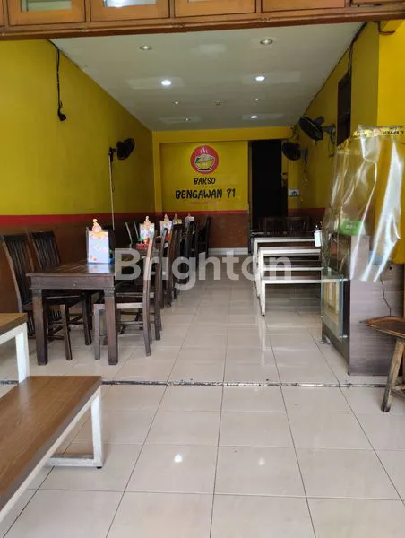 image RUMAH STRATEGIS  COCOK UNTUK TEMPAT USAHA DI DEPOK (8)