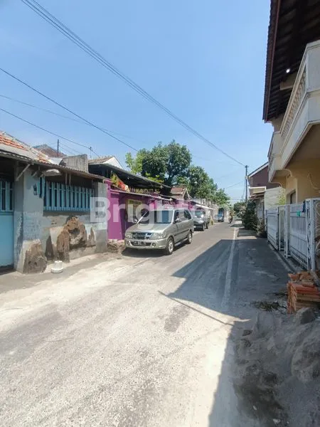 image RUMAH DI DANUKUSUMAN DEKAT LUWES GADING SURAKARTA DEKAT SMKN 3 SURAKARTA DEKAT KULINER SOLO SOTO GADING (7)