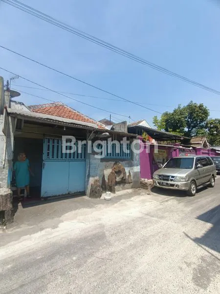 image RUMAH DI DANUKUSUMAN DEKAT LUWES GADING SURAKARTA DEKAT SMKN 3 SURAKARTA DEKAT KULINER SOLO SOTO GADING (1)